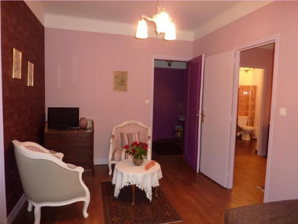 Maison D'Hotes Les Belles De Mai Pontorson Cameră foto